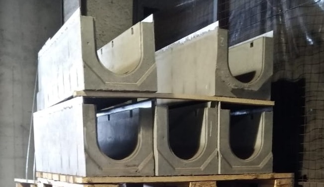 Водоотводные лотки с решеткой ЖБИ Санкт-Петербург